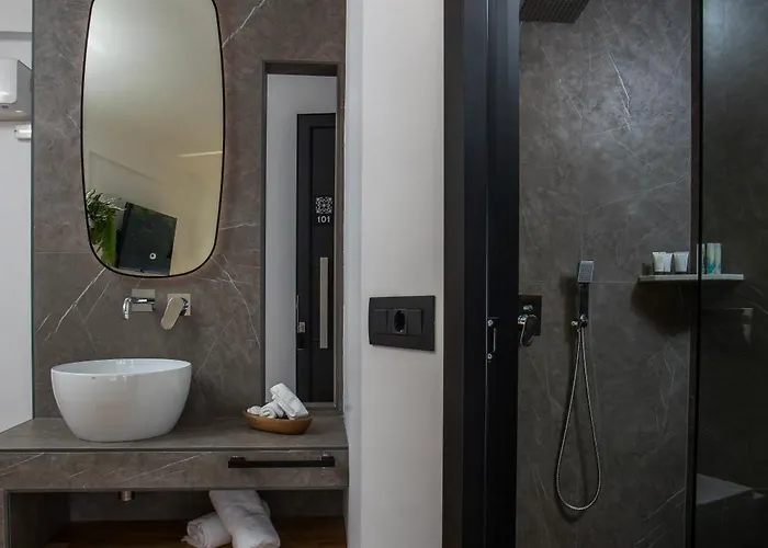 3k Rodo 3* ファリラキ